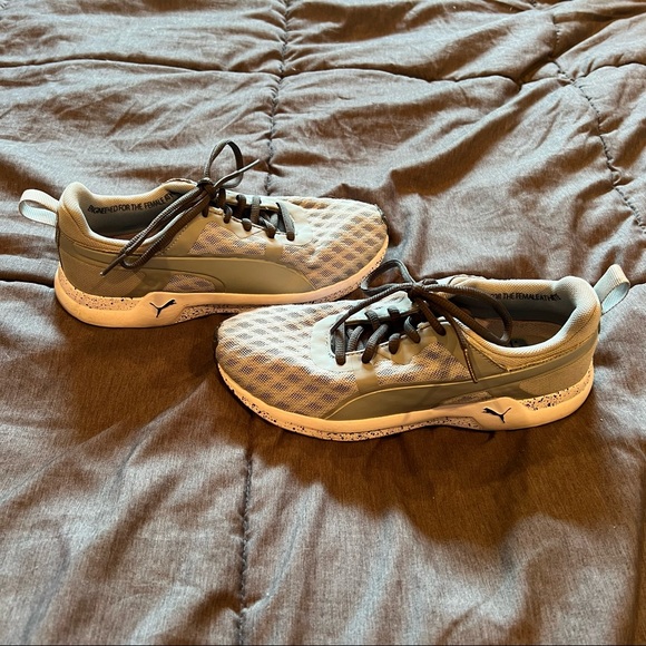 Puma Women’s Sneakers Gray Size 6.5 Tennis Shoes Athletic Running Casual - Picture 2 of 10